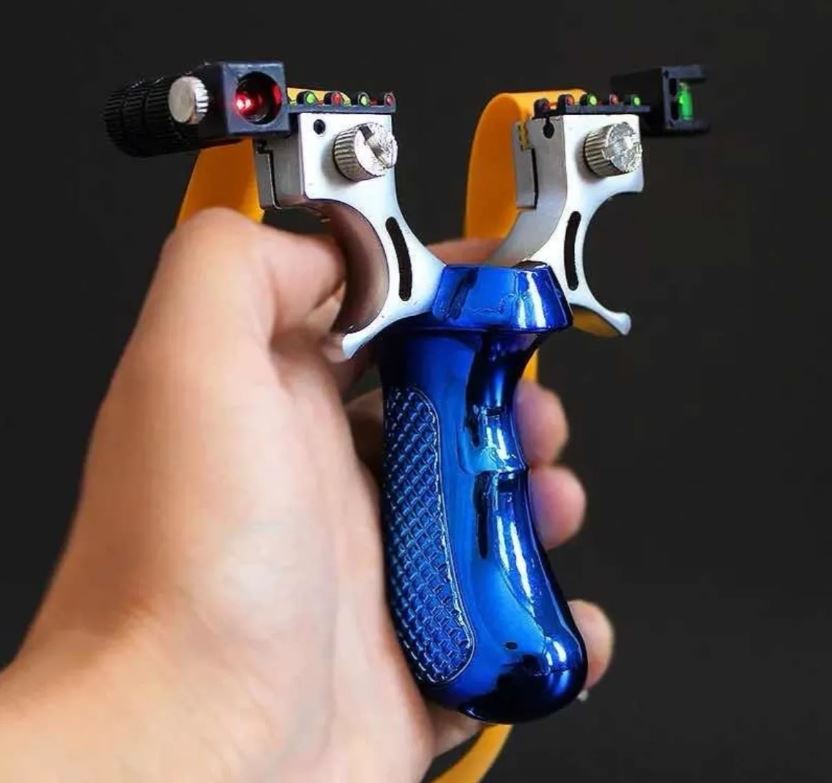 Resortera profesional con mira láser, máxima precisión y tiro rápido.