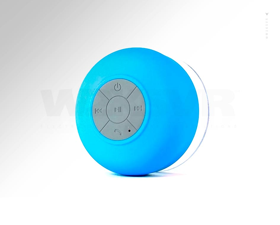 Speaker acuático Bluetooth, permite tomar llamadas en manos libres bajo el agua.